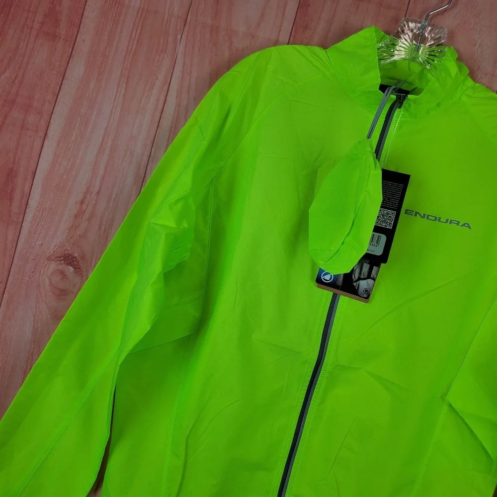 Endura Pakajak Windproof Shell Mens Jacket Sz Small Green Long Sleeve Full Zip